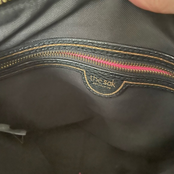 Welcome to the Jungle!  The Sak - Picture 3 of 4